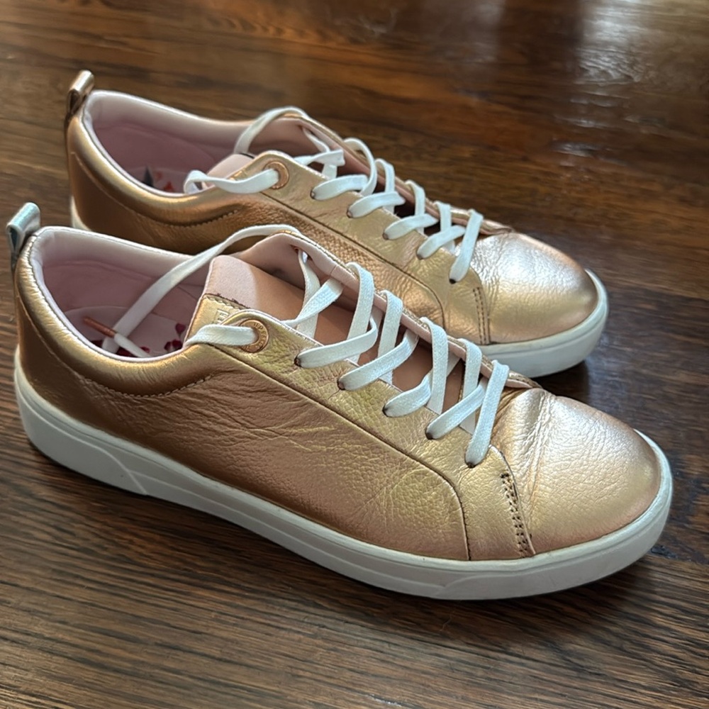 Ted Baker Women’s Rose Gold Sneaker